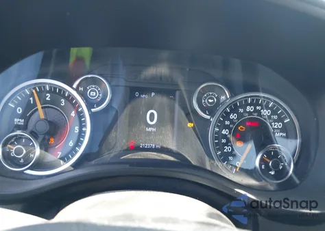 2021 Ram 1500 Big Horn 4X2 6'4 Box z USA, uszkodzony, nr VIN 1C6RREBG3MN743725